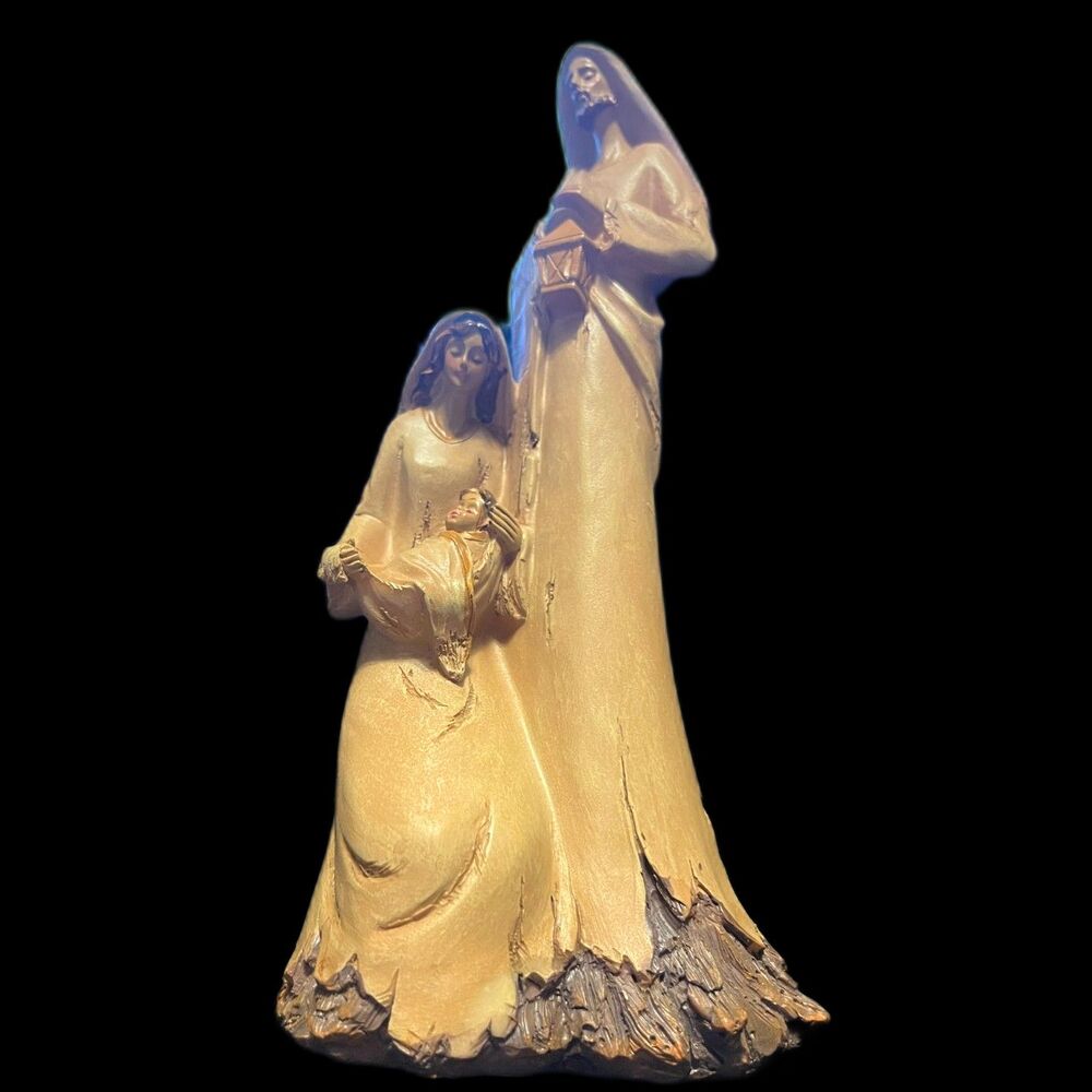 The Holy Family Resin Wood Look Transpac 9-1/2"